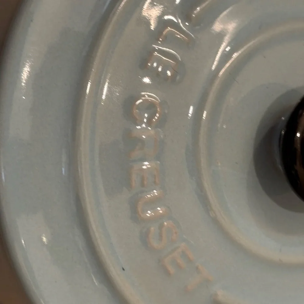 Le Creuset discover charm